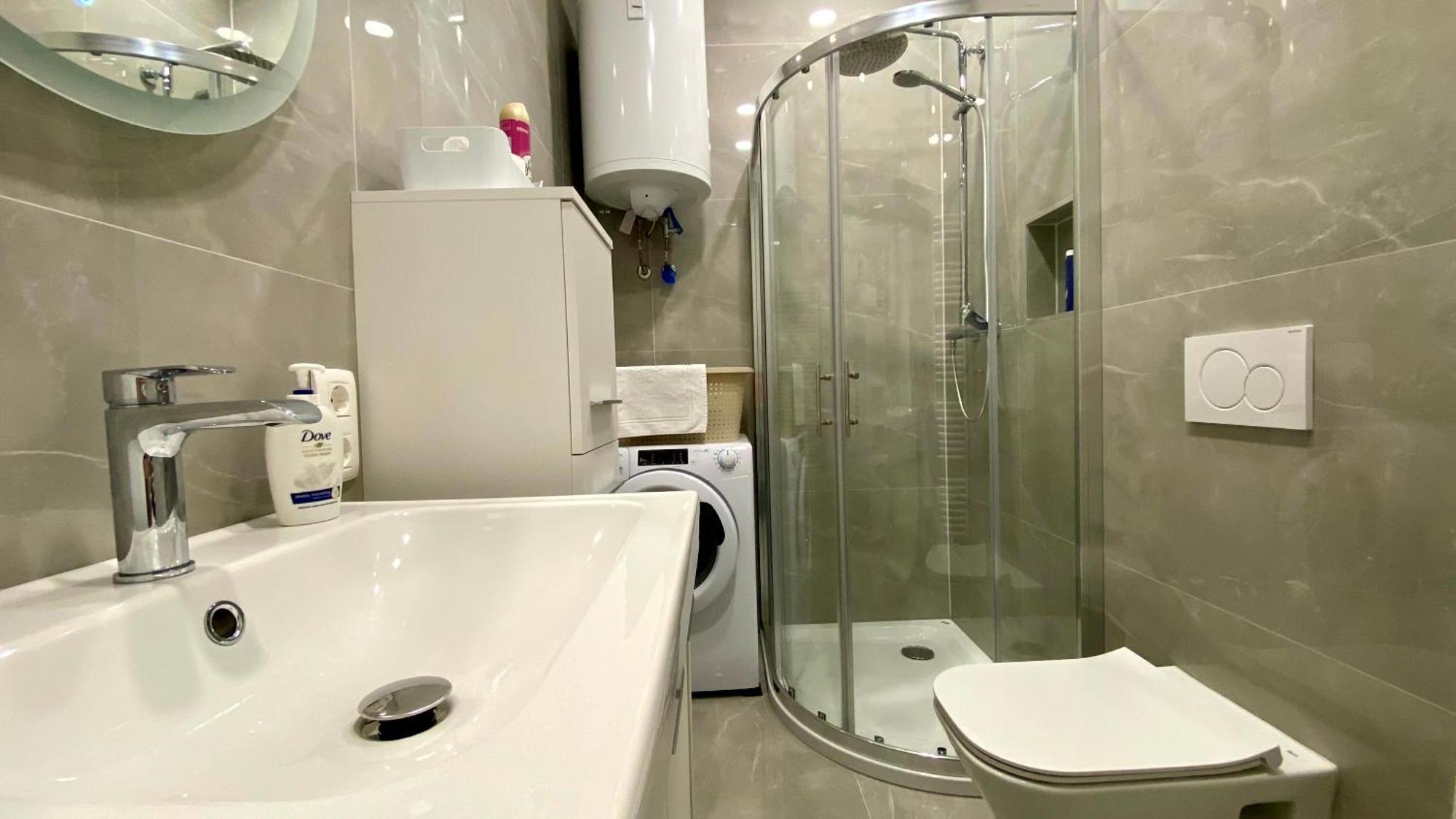 Little Plaza Duplex Apartment Ljubljana Bagian luar foto